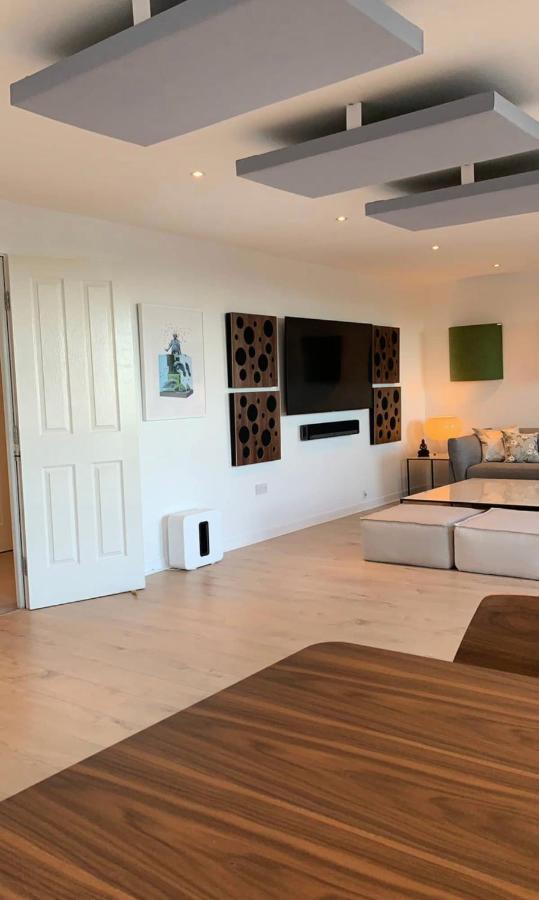 Beautiful Modern Sea-Side Apartment In The City Edinburgh Exterior photo